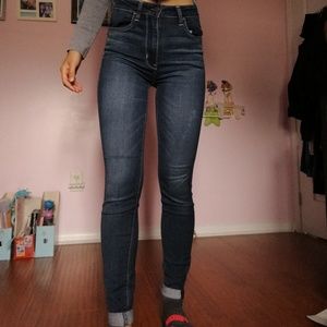 American Eagle Super High Waisted Jeans / Jegging